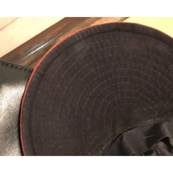 AUTHENTIC PREOWNED VINTAGE GIANNI VERSACE NAVY WOOL AND TAN SUEDE BASEBALL CAP - Picture 5 of 6